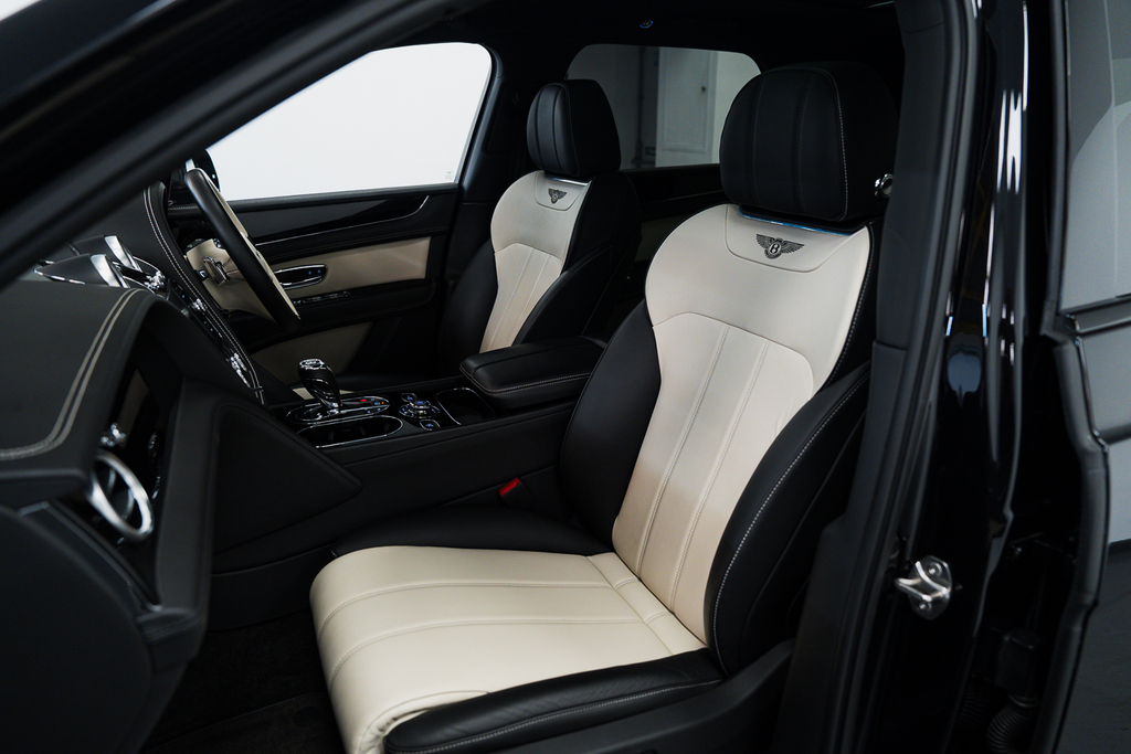 Bentley Bentayga 6.0 W12 Black #53