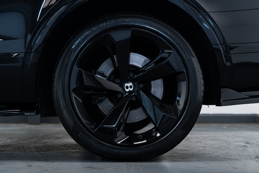 Bentley Bentayga 6.0 W12 Black #30