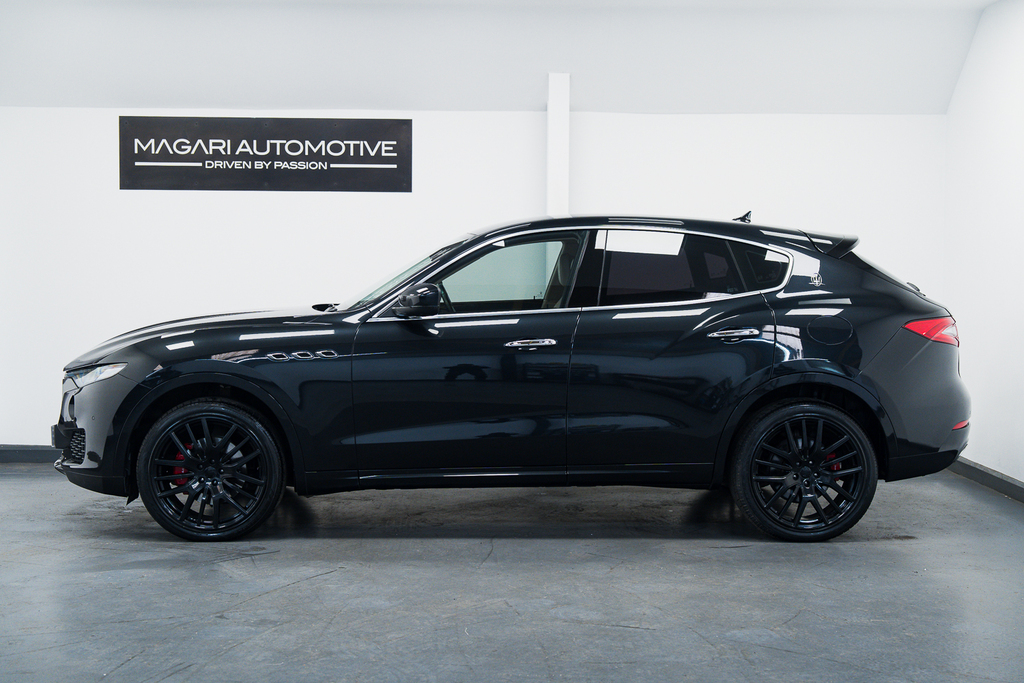 Maserati Levante S  #19