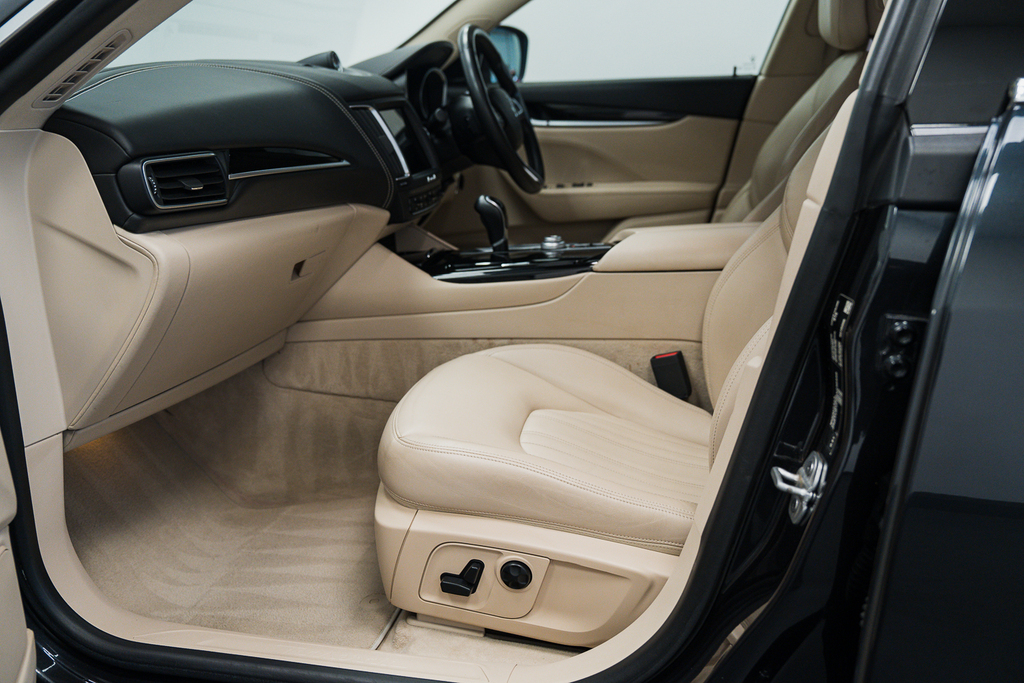 Maserati Levante S  #45