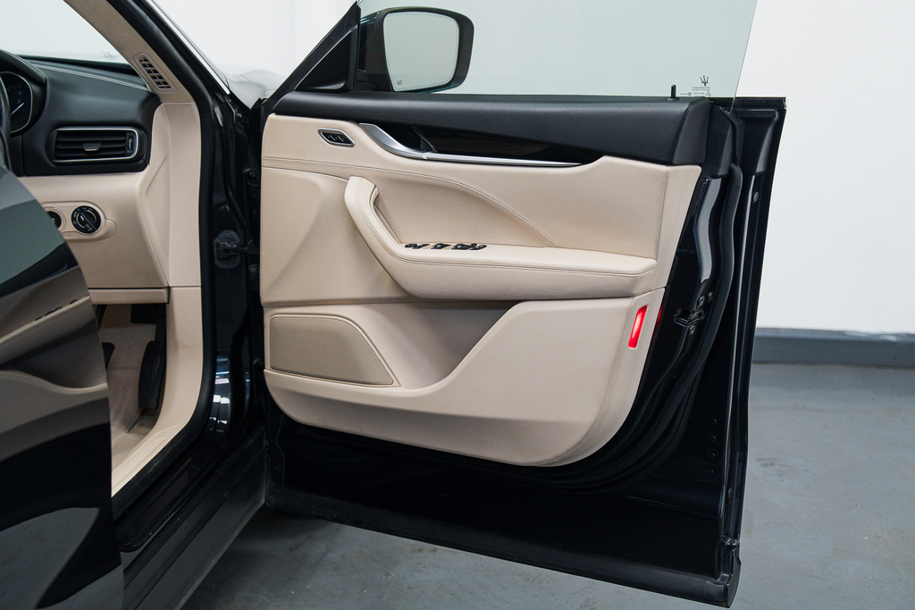 Maserati Levante S  #35