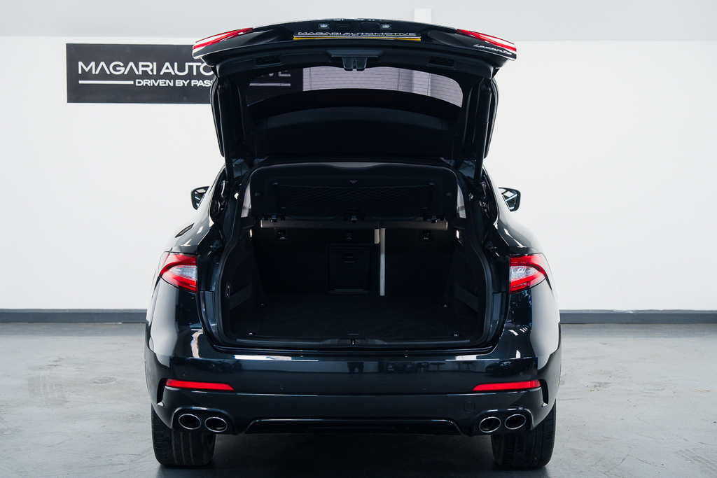 Maserati Levante S  #60