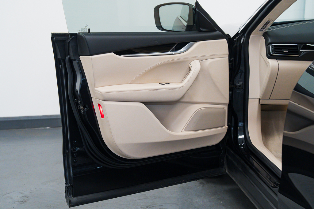 Maserati Levante S  #47