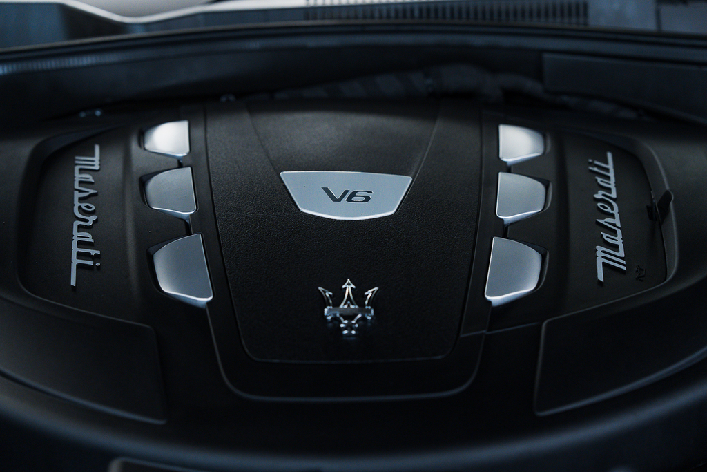 Maserati Levante S  #64