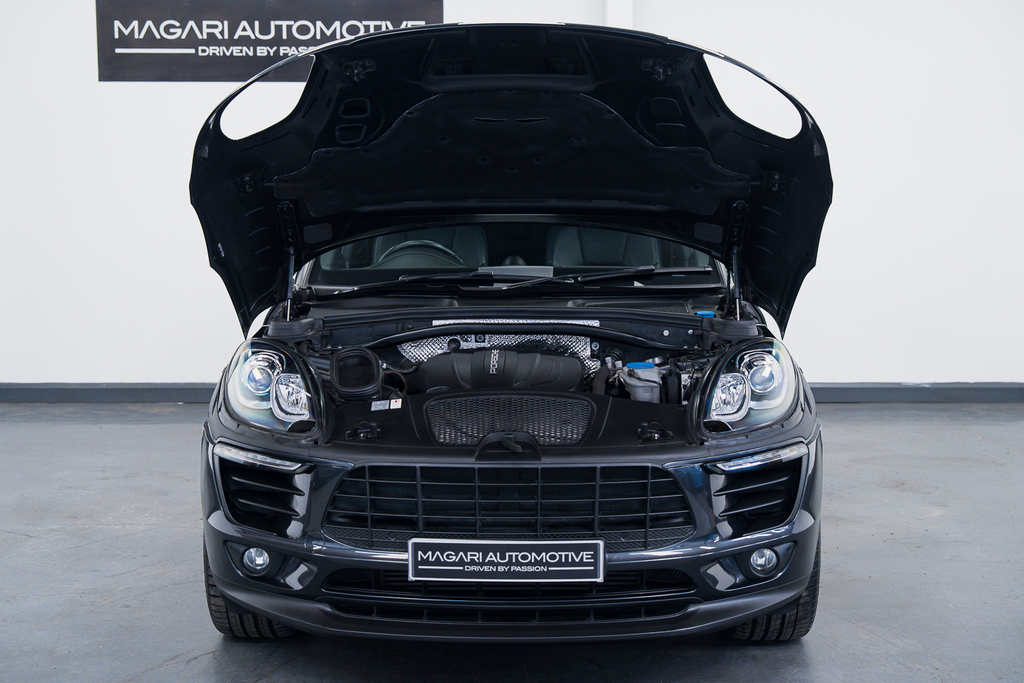 Porsche Macan 2L Null Black #68