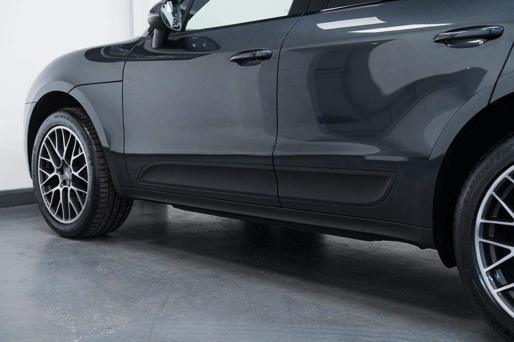 Porsche Macan 2L Null Black #20