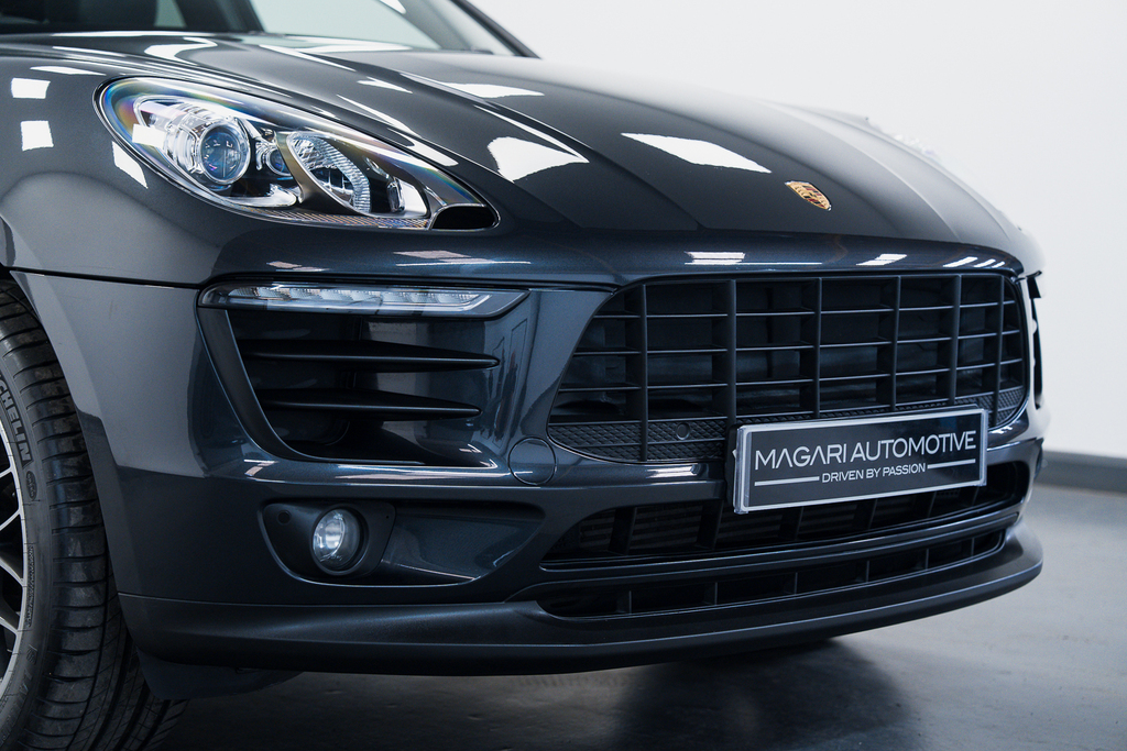 Porsche Macan 2L Null Black #10