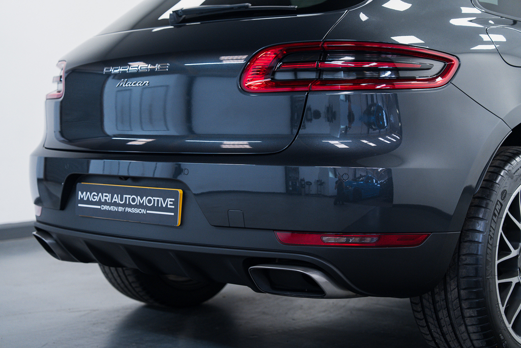 Porsche Macan 2L Null Black #12