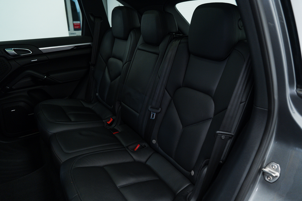 Porsche Cayenne 3.0 V6 E-hybrid S Platinum Edition Tiptronics 4Wd Black #59