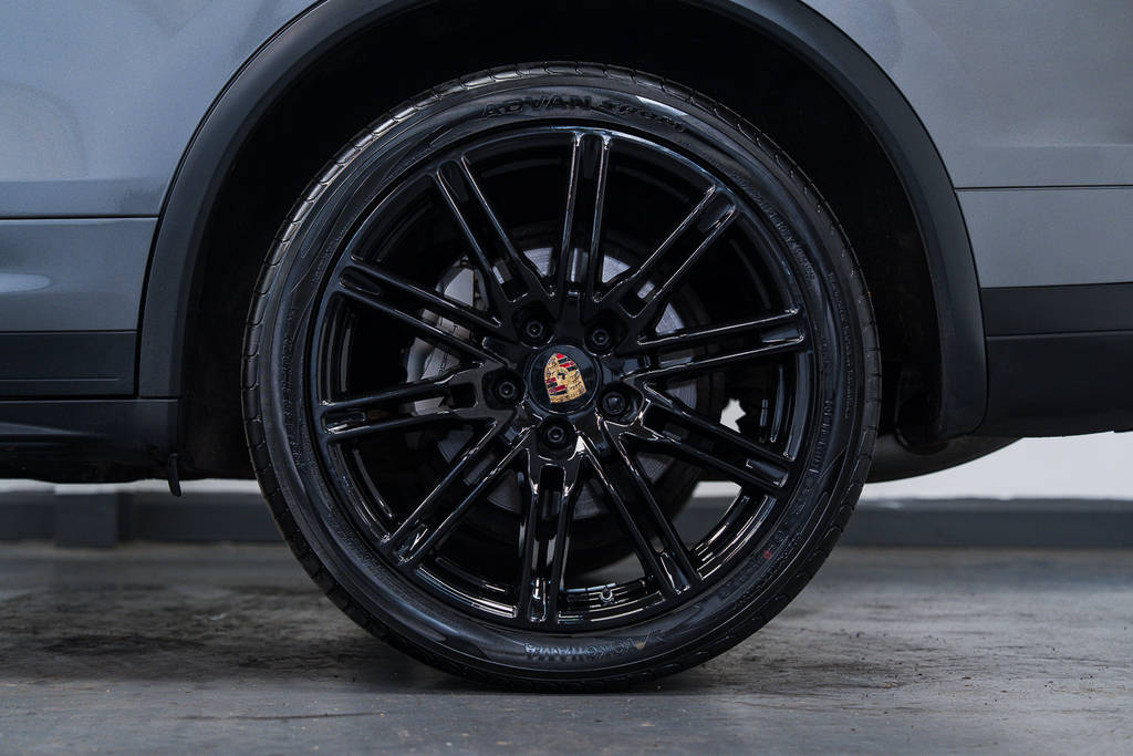 Porsche Cayenne 3.0 V6 E-hybrid S Platinum Edition Tiptronics 4Wd Black #29