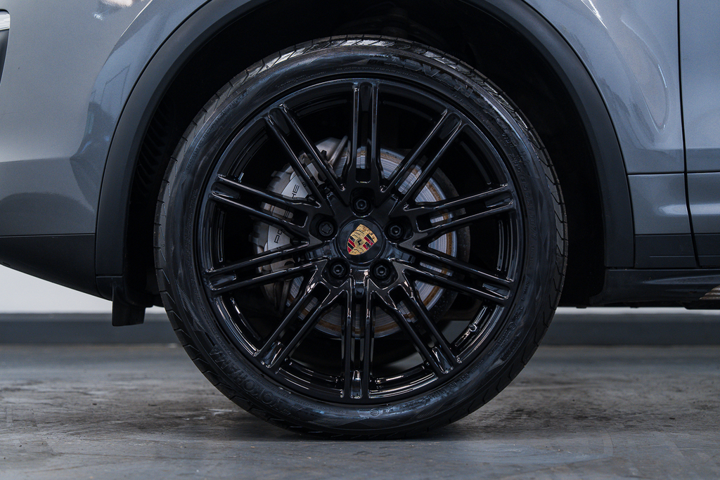 Porsche Cayenne 3.0 V6 E-hybrid S Platinum Edition Tiptronics 4Wd Black #27