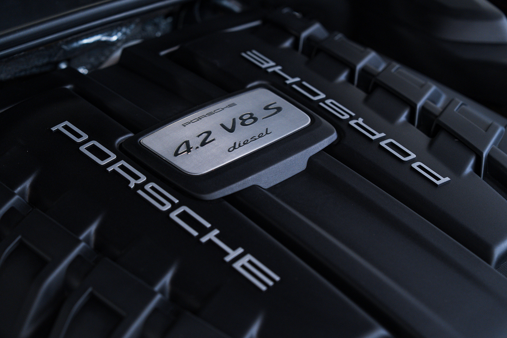 Porsche Cayenne 3.0 V6 E-hybrid S Platinum Edition Tiptronics 4Wd Black #64