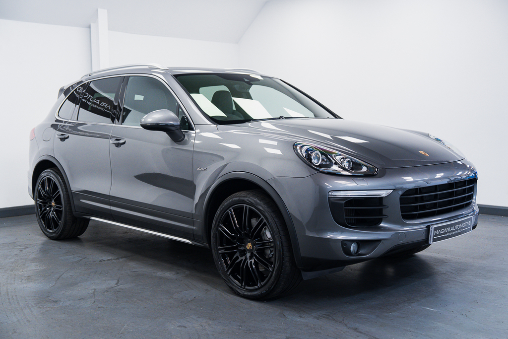 Porsche Cayenne 3.0 V6 E-hybrid S Platinum Edition Tiptronics 4Wd Black #8