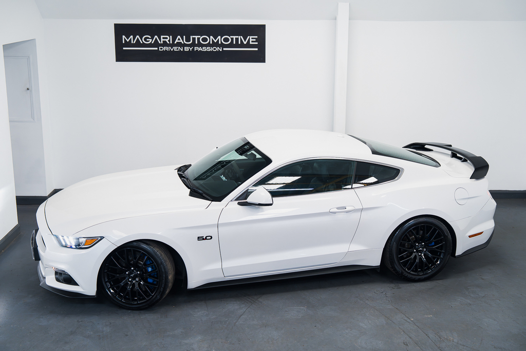 Ford Mustang Petrol White #5