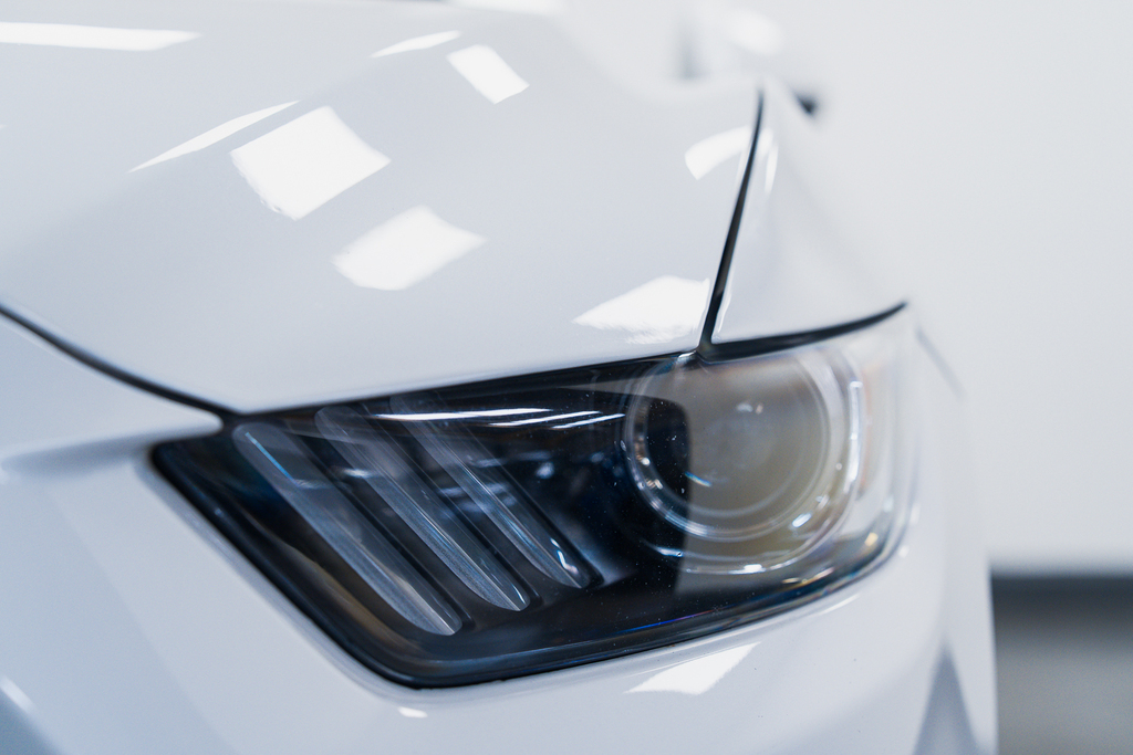 Ford Mustang Petrol White #6