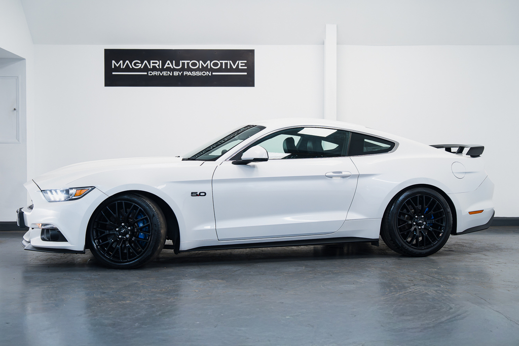 Ford Mustang Petrol White #4