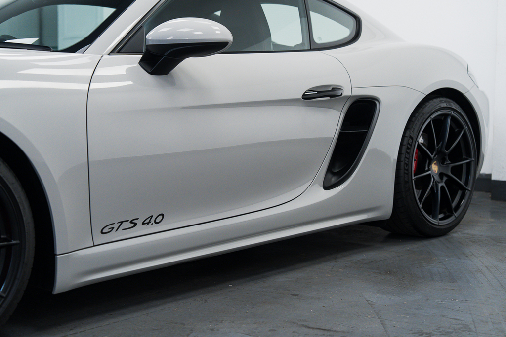 Porsche 718 Cayman 718 Cayman S-a Blue #22
