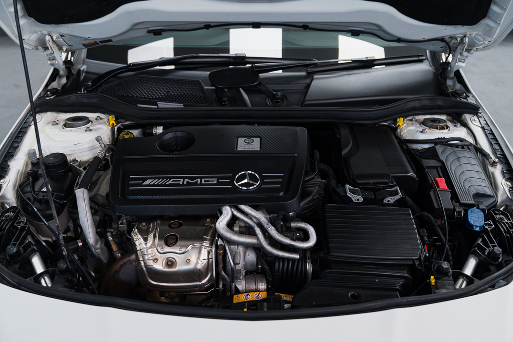 Mercedes-Benz CLA Class Amg Cla 45 4Matic White #3