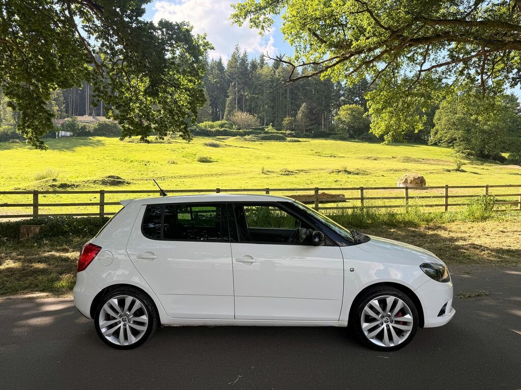 Skoda Fabia 1.4 Tsi Vrs S2000 Hatchback Dsg Euro 5 White #2