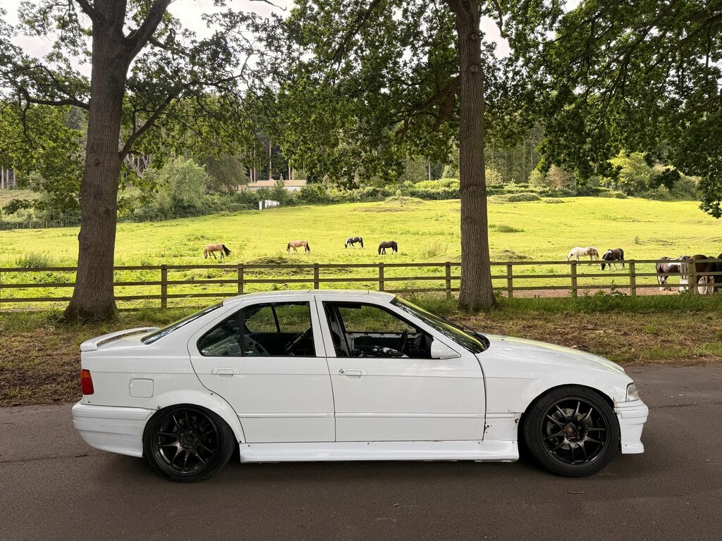BMW 3 Series Se White #6