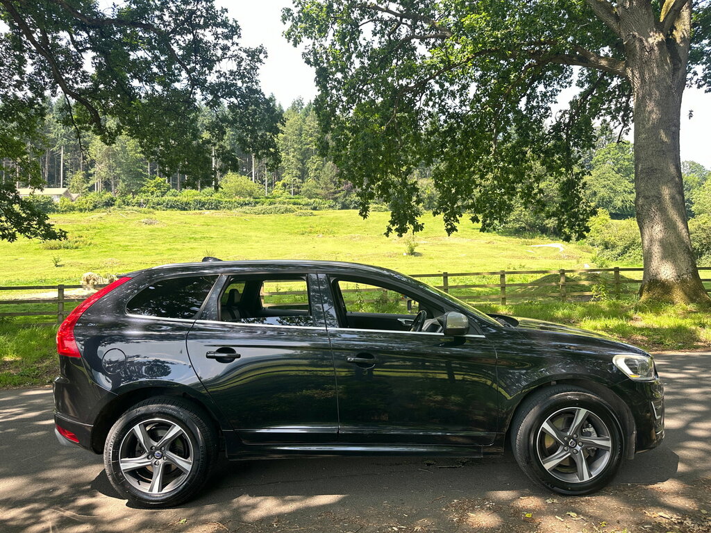 Volvo XC60 2.4 D5 R-design Nav Suv Geartronic Awd FL63HWD Black #2