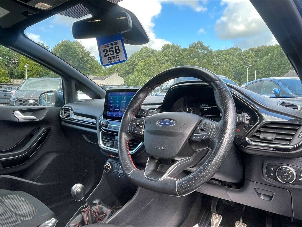 Ford Fiesta 1.0 Ecoboost 95 Trend Navigation Black #13