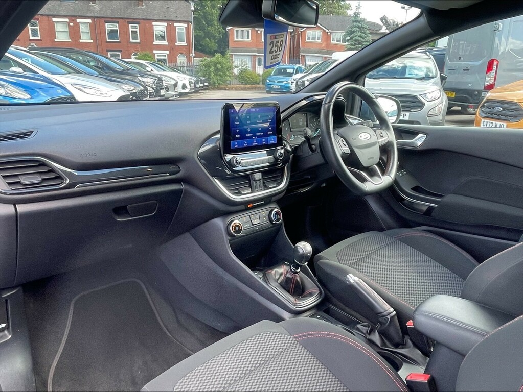 Ford Fiesta 1.0 Ecoboost 95 Trend Navigation Black #17