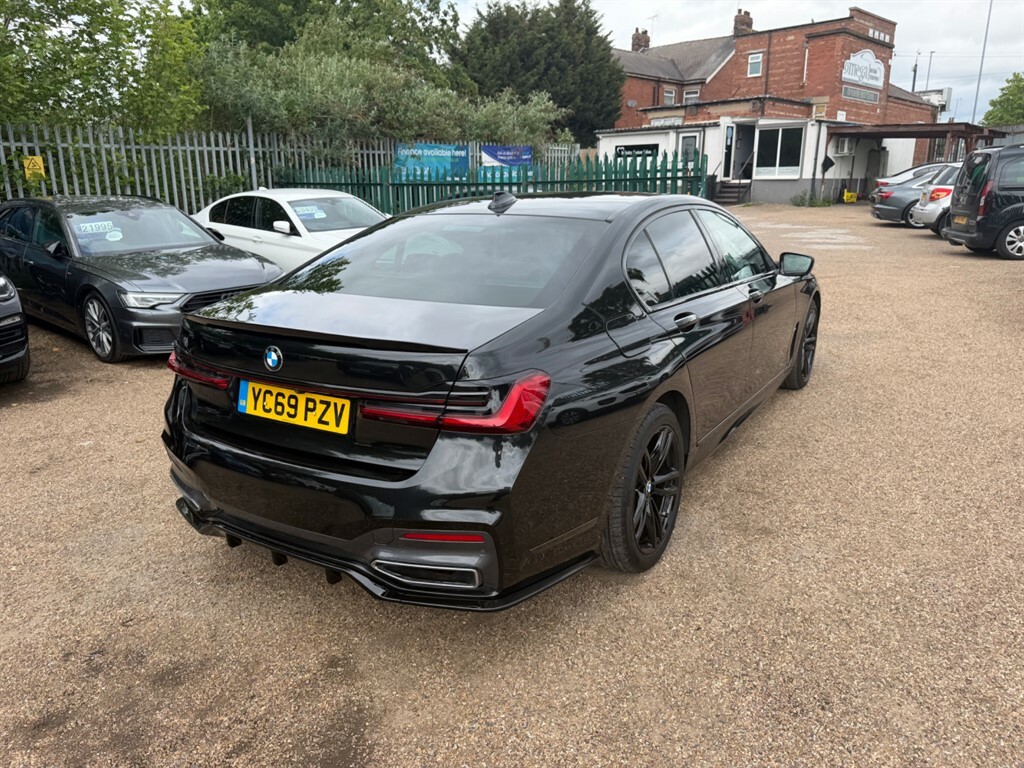 BMW 7 Series M Sport Black #6