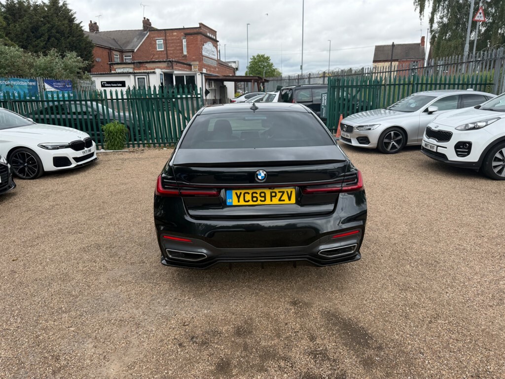 BMW 7 Series M Sport Black #5
