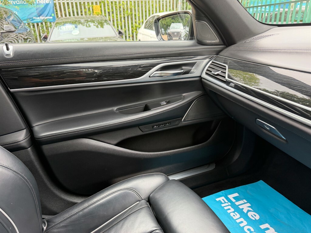 BMW 7 Series   #19