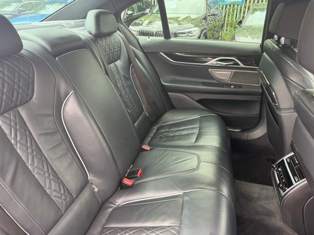 BMW 7 Series   #12