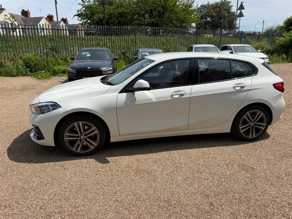 BMW 1 Series Sport White #3