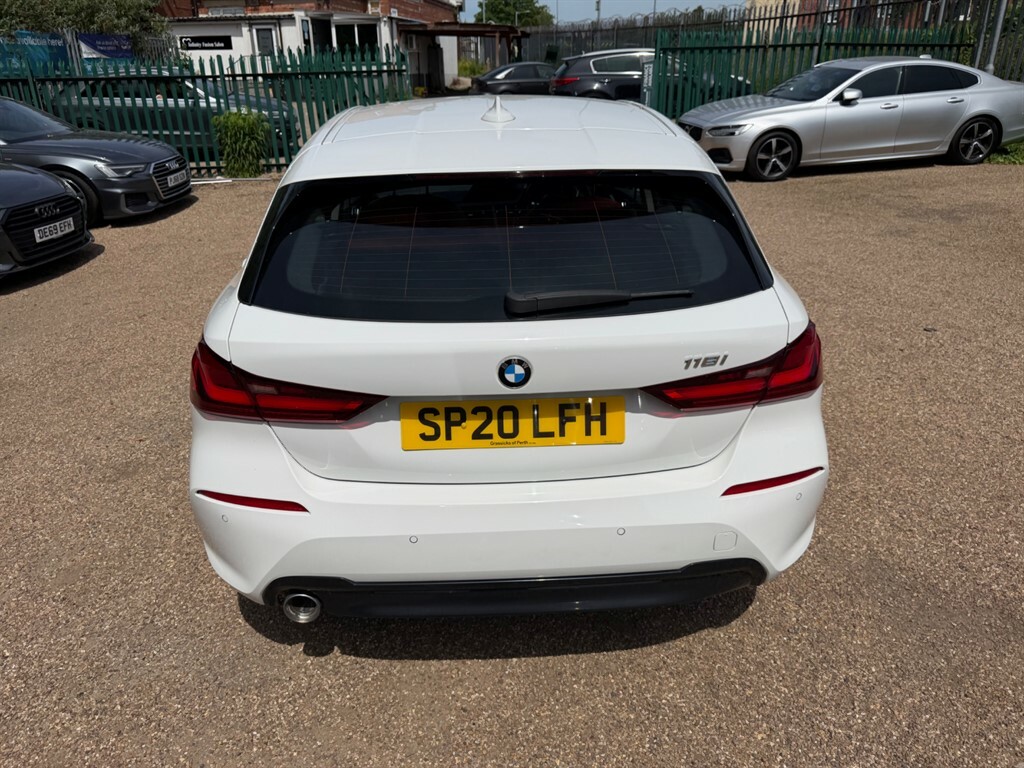 BMW 1 Series Sport White #5