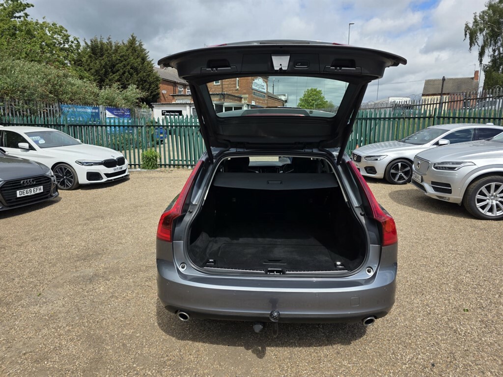 Volvo V90 D4 Momentum Grey #6