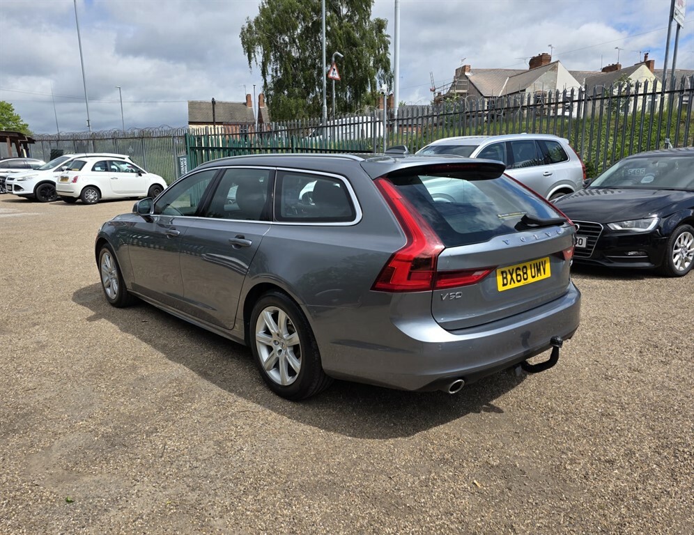 Volvo V90 D4 Momentum Grey #4