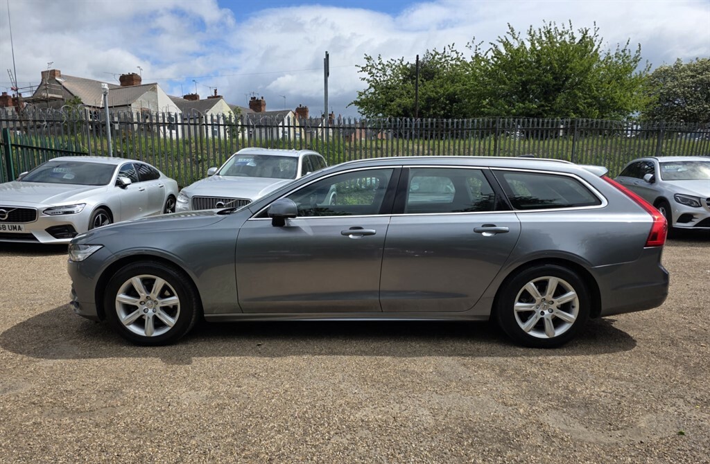 Volvo V90 D4 Momentum Grey #3