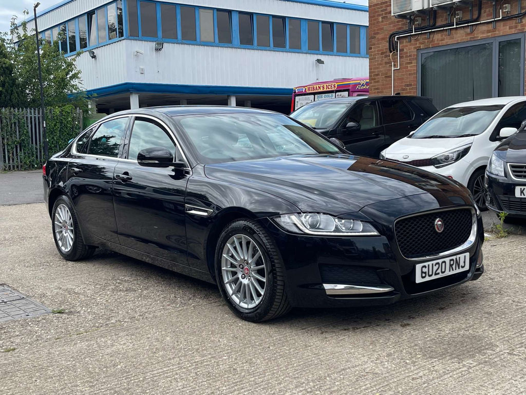 Jaguar XF Chequered Flag White #7
