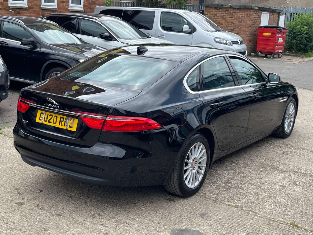 Jaguar XF Chequered Flag White #55