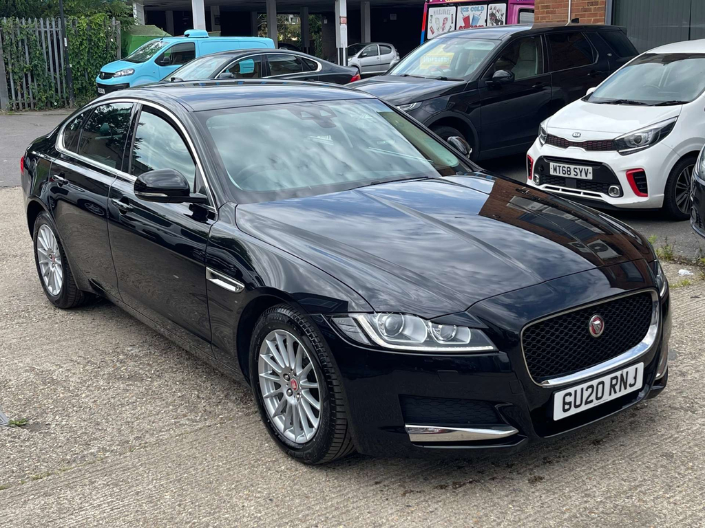 Jaguar XF Chequered Flag White #23