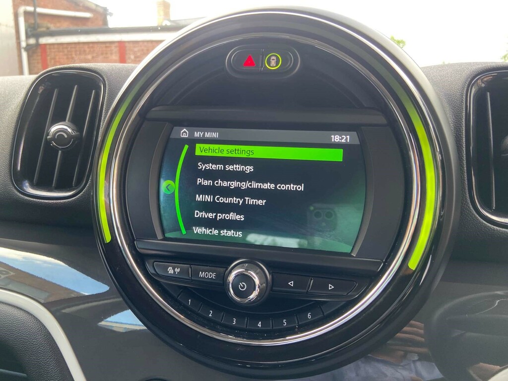 Mini Countryman 1.5L Cooper White #46