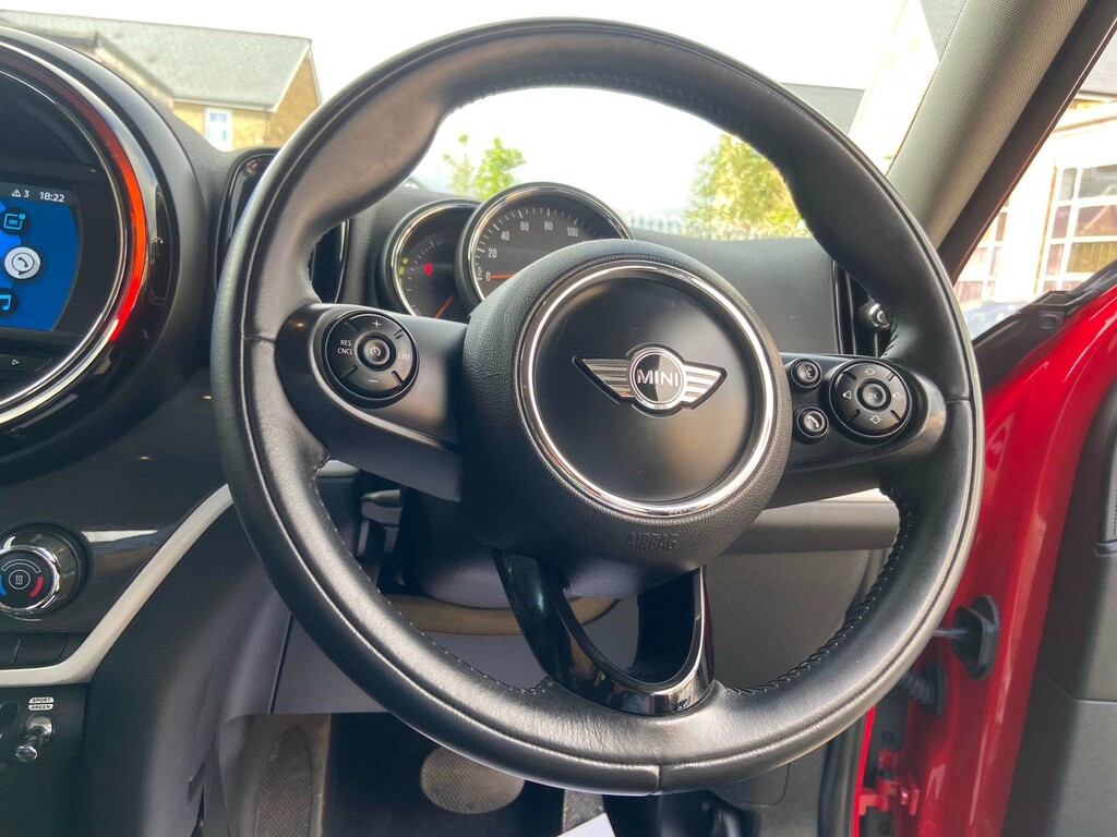 Mini Countryman 1.5L Cooper White #48