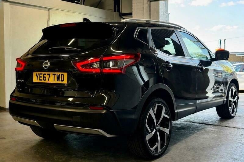 Nissan Qashqai 1.2 Dig-t Tekna Euro YE67TWD Black #6