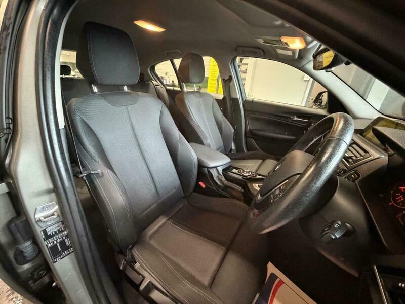BMW 1 Series 116D Edition Black #24