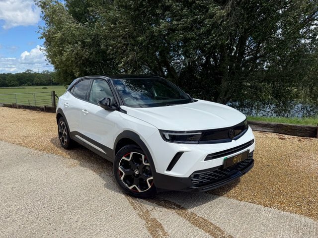 Vauxhall Mokka-e 50Kwh Sri Premium Suv FY22KEJ White #2