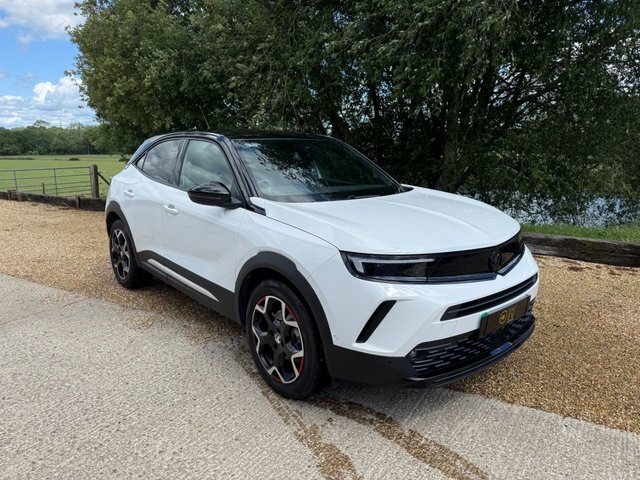 Vauxhall Mokka-e 50Kwh Sri Premium Suv FY22KEJ White #3
