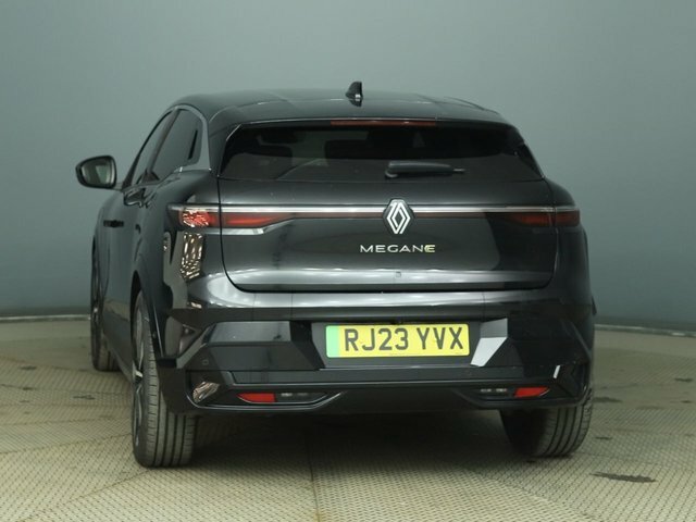 Renault Megane E-Tech Iconic Black #5