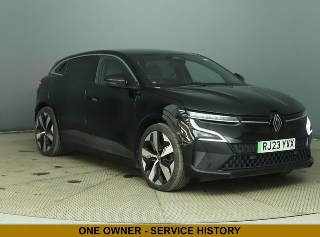 Renault Megane E-Tech Iconic Black #1