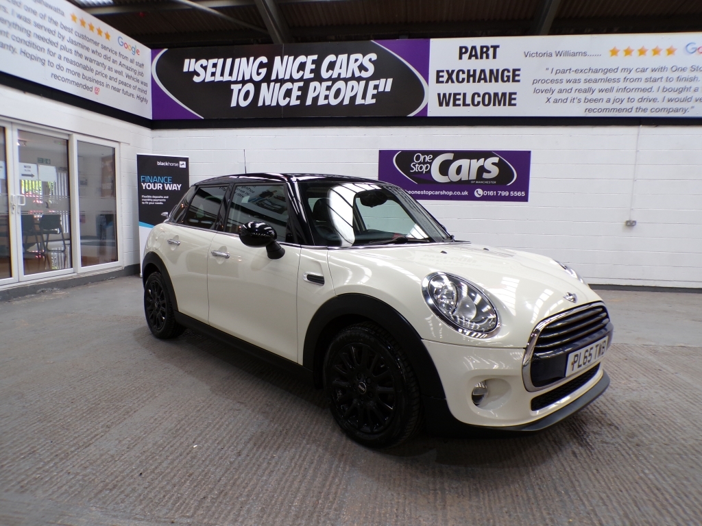 Mini Hatch 1.5 Cooper White