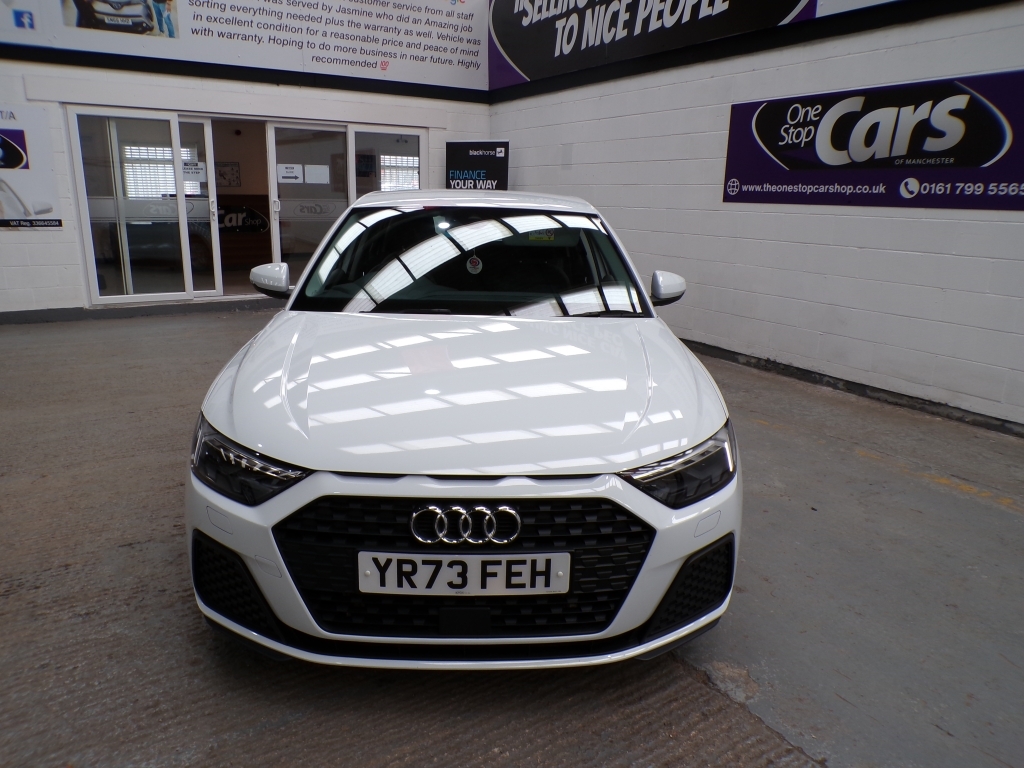 Audi A1 1.0 Sportback Tfsi Technik YR73FEH White #2