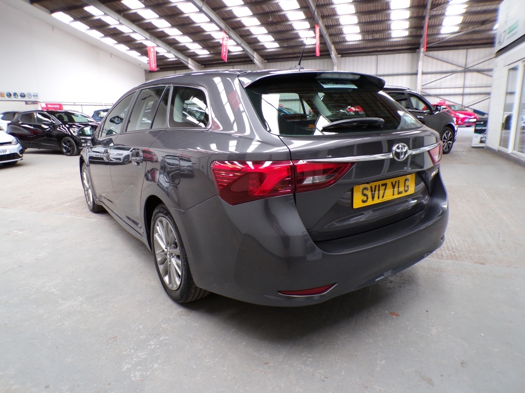 Toyota Avensis 1.6 D-4d Business Edition Grey #4